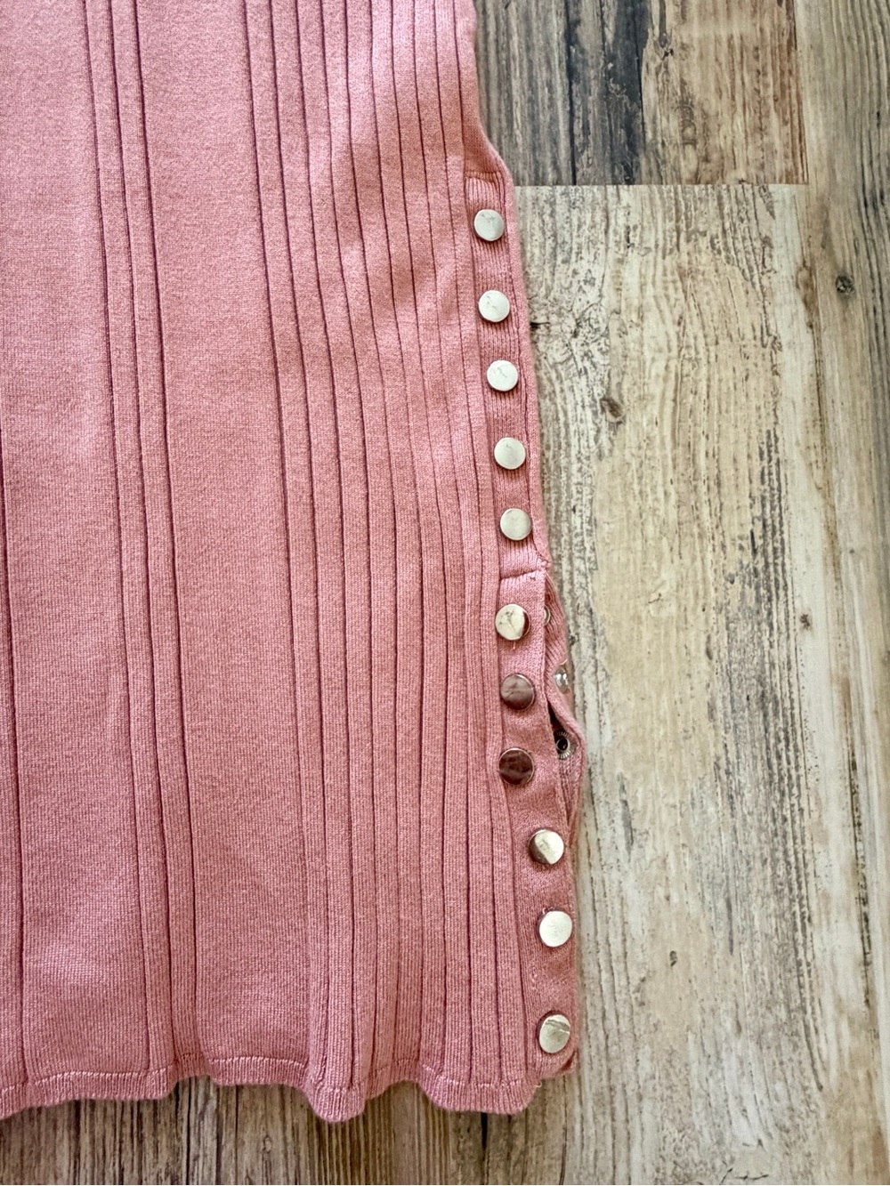 Guess Ribbed Maxi Dress in Dusty Rose with Button Accents (unworn) - Picture 6 of 7